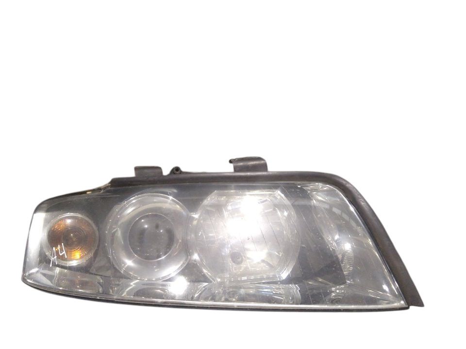 FARO DERECHO AUDI A4
