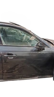 puerta delantera derecha , AUDI A4 AVANT , (8W5) 2017