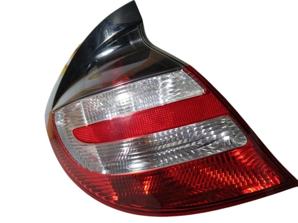 MERCEDES CLASE C  W203  ,  Piloto trasero izquierdo