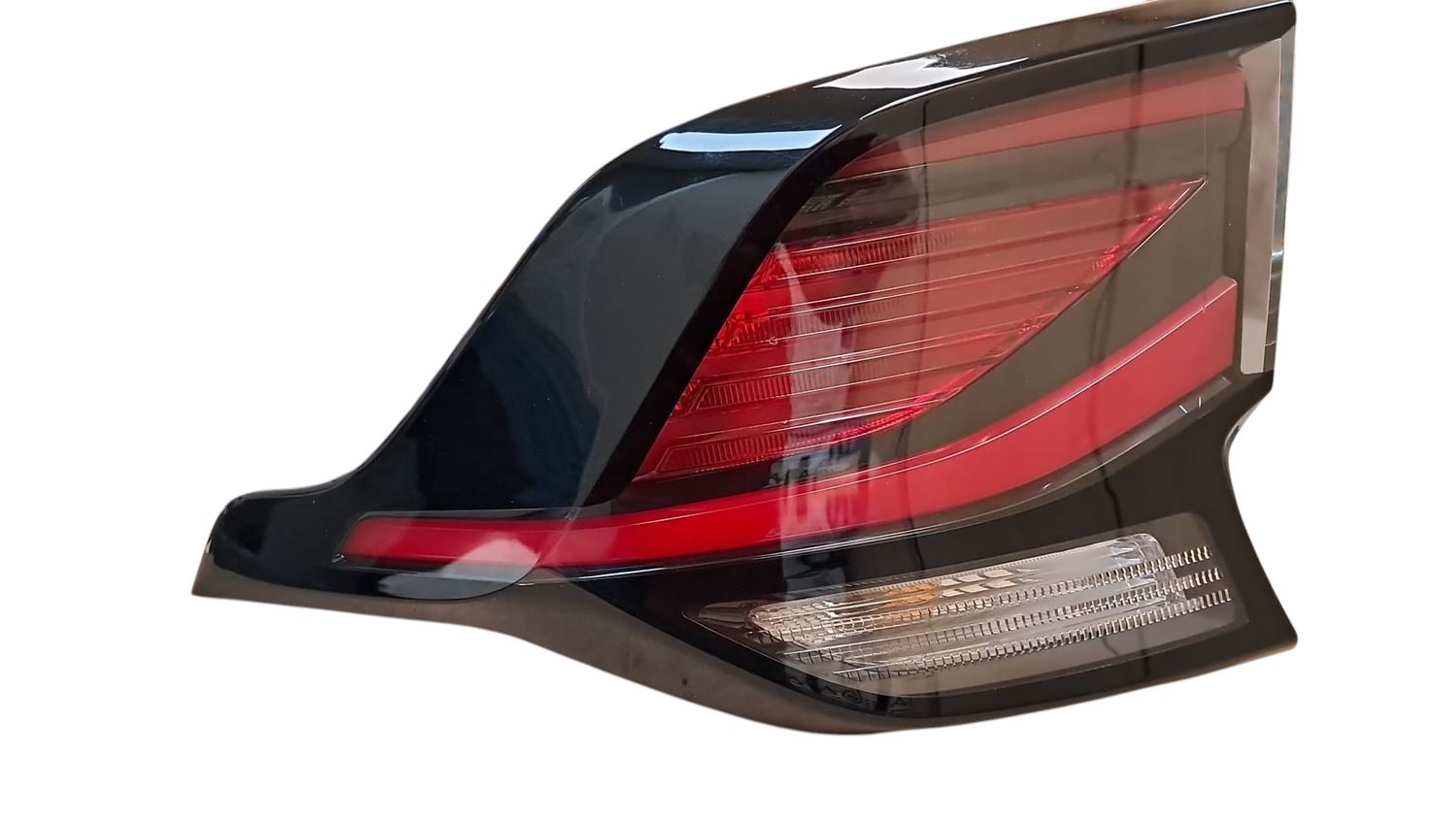 Piloto trasero Izquierdo Kia Sportage 2024, ref: 92401R2000