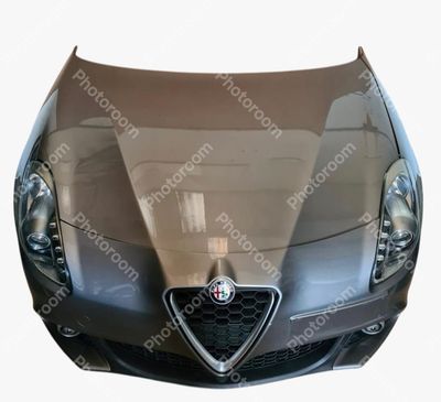 Frente completo, Alfa Romeo Giuletta 2019 Frente completo, Alfa Romeo Giuletta 2019