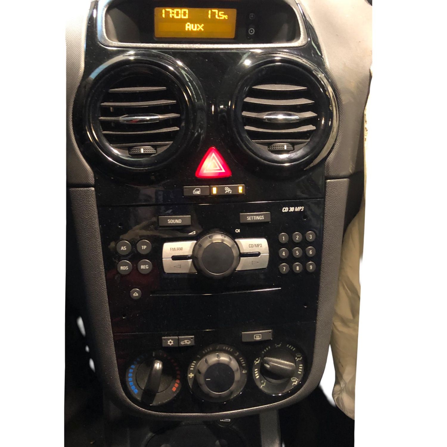 SISTEMA AUDIO / RADIO CD , OPEL CORSA D