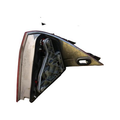 Piloto trasero izquierdo , Mercedes Benz Clase C W203 REF: 2038200164