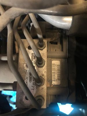 ABS,  AUDI A6  ref : 4F0614517T