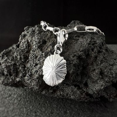Charms &amp; Armkettchen