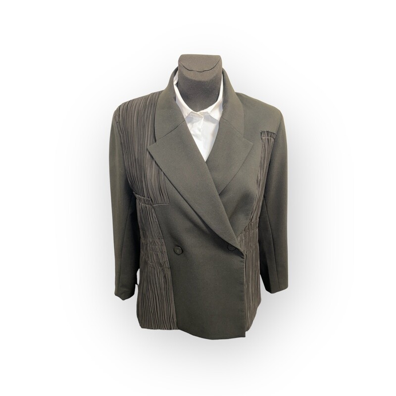 Blazer Von Katrin, Stoff: Mischung Von Polyester und Viskose und Teilweise Elemente Aus Seide.  Größen M (S), L ( M), XL (L).