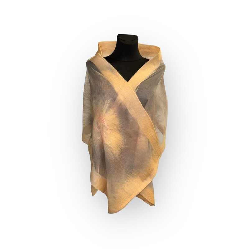 Schal (Stola) “Tenderness” von Alri-Design. Einzigartige Handarbeit. NUNO-Technologie aus Merinowolle und Seide.