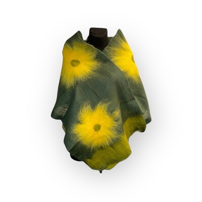 Schal (Stola)  “Sunflower”  von Alri-Design. Einzigartige Handarbeit. NUNO-Technologie aus Merinowolle und Seide.
