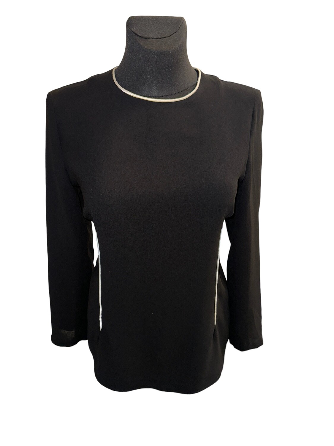 Designer-Damenbluse. Made in Georgia. Schwarz mit den Kanten in weiss.  ALRI By Katrin. Wildseide.  Gr. L, Xl.  Kleingeschnitten!