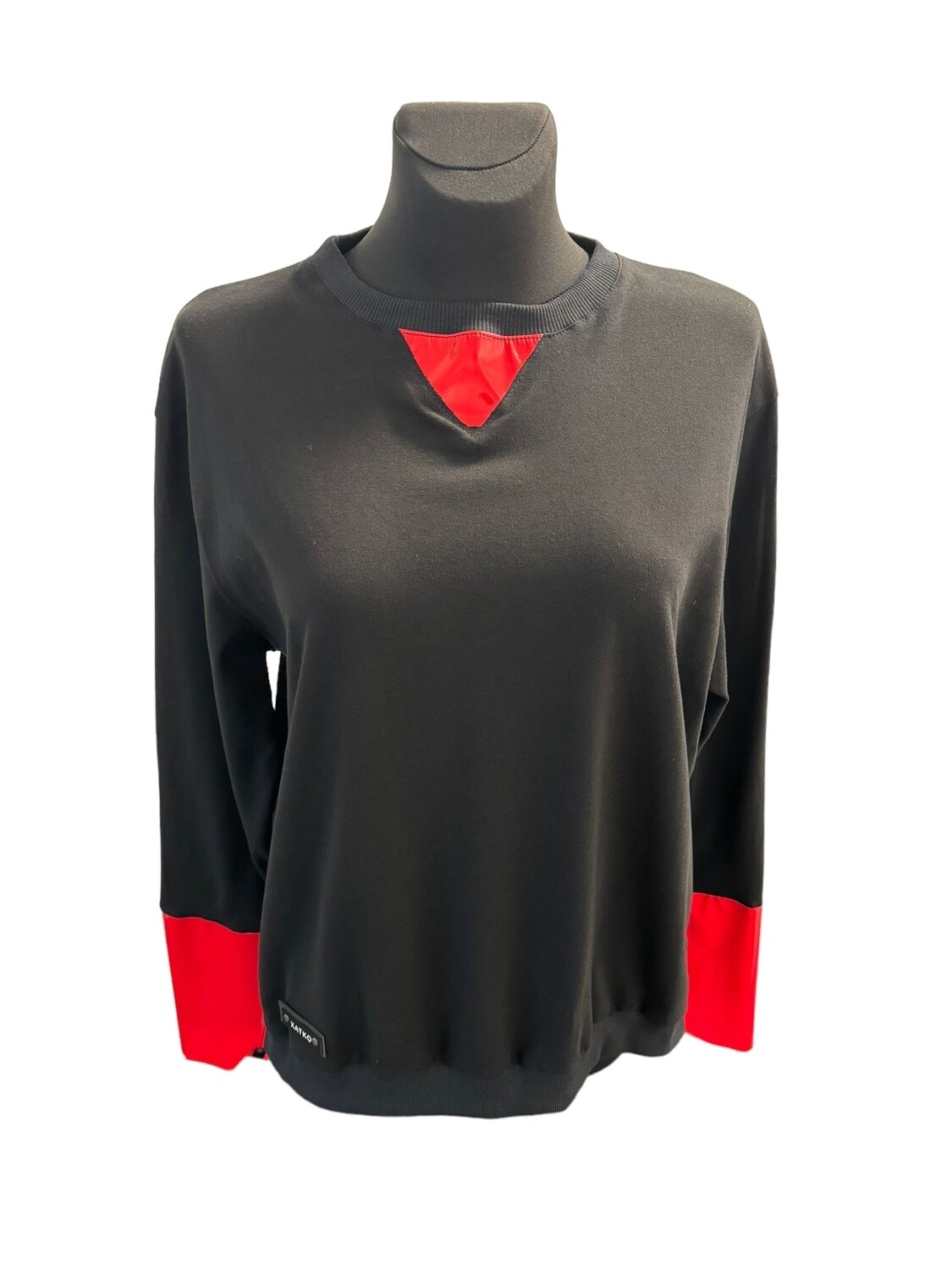 Schwarzer Pullover  Mit Roten Lederteilen von Xatko. One Size. Made in Georgia.