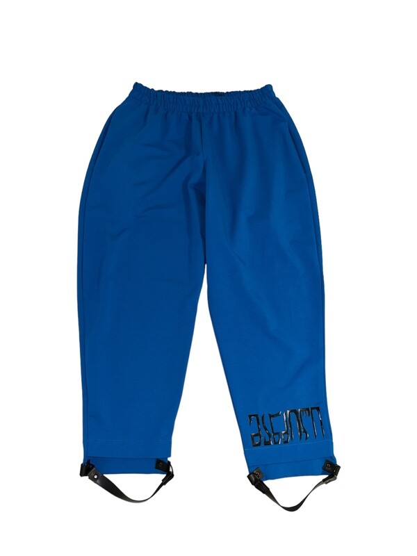 Hose blau mit schwarzen Lederelementen.  One size.  Xatko.  Made in Georgia.