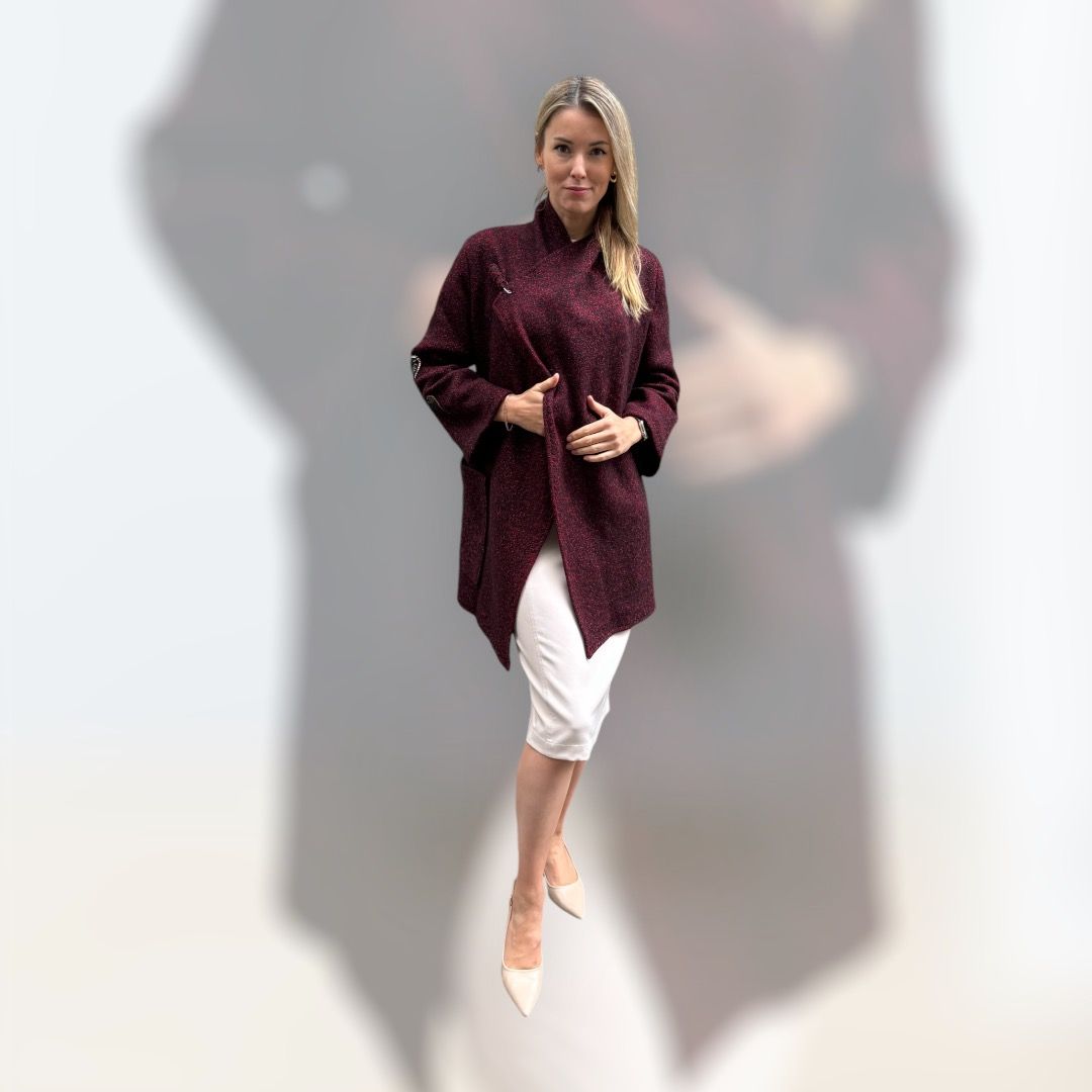 Jacke aus 100% italienischer Wolle, one size, ALRI, produziert in Österreich, weinrot
