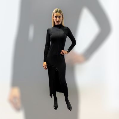 Schwarzes Kleid mit kleinen Lederelementen. Xatko. Gr. S.-M