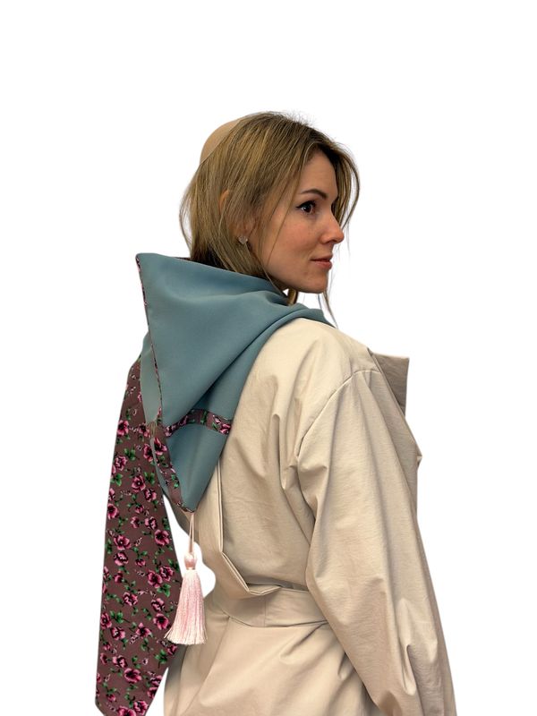 Kapuzenschal “Pistazie” ALRI By Katein, Mischung Seide und Viscose. Doppelseitig. 2.70x27 (37) cm. Made in Georgia.