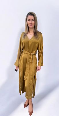 Kleid Senffarbe, Glänzend. Made In Georgia, Grösse M, L, XL , ALRI by Katrin. 50% Wildseide, 50% Viscose