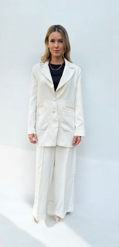 Blazer aus Mischung Wildseide und Viskose, chem. Reinigung, weiss,  ALRI by Katrin,  made in Georgia