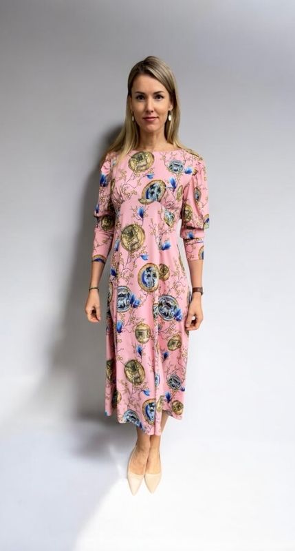 hauchdünnes langes Kleid, rosa gemustert, 100 % Viskose,  ALI by Katrin,  one size. Made in Georgia.