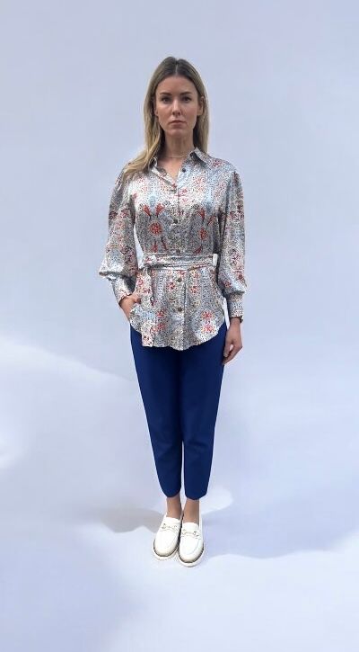 Damenbluse, Knöpfe, Gürtel, ALRI by Katrin, 100% Seide, made in Georgia