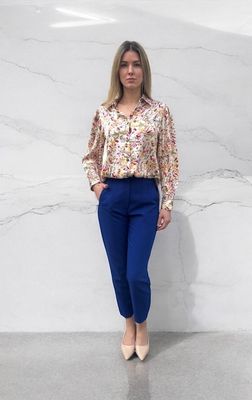 Damenbluse, Knöpfe, Gürtel, ALRI by Katrin, 100% Seide, made in Georgia