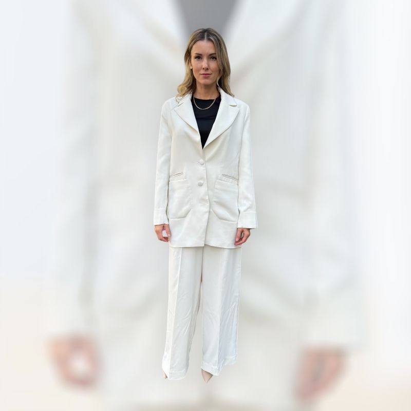 Damenanzug: Sakko und Hose, Stoff: Mischung Seide und Viskose, gefüttert