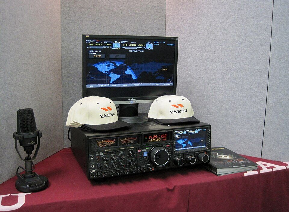Yaesu FTDX9000D HF RADIO