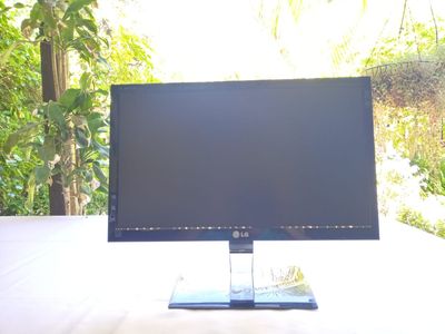 SPECIAL=Monitor LG Flatron E1960S-PNW 18.5inch