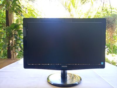 SPECIAL=Monitor PHILIPS 196V3L 18.5inch