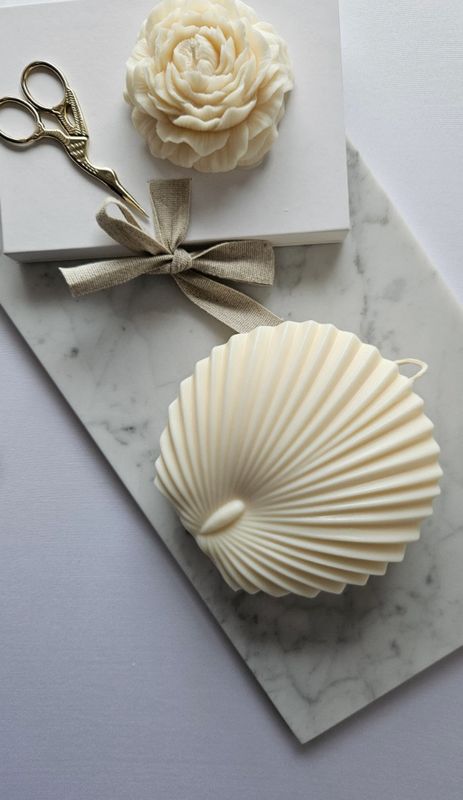NERISTER - Bougie parfumée Monoï – Artisanat végétal Quadrihome