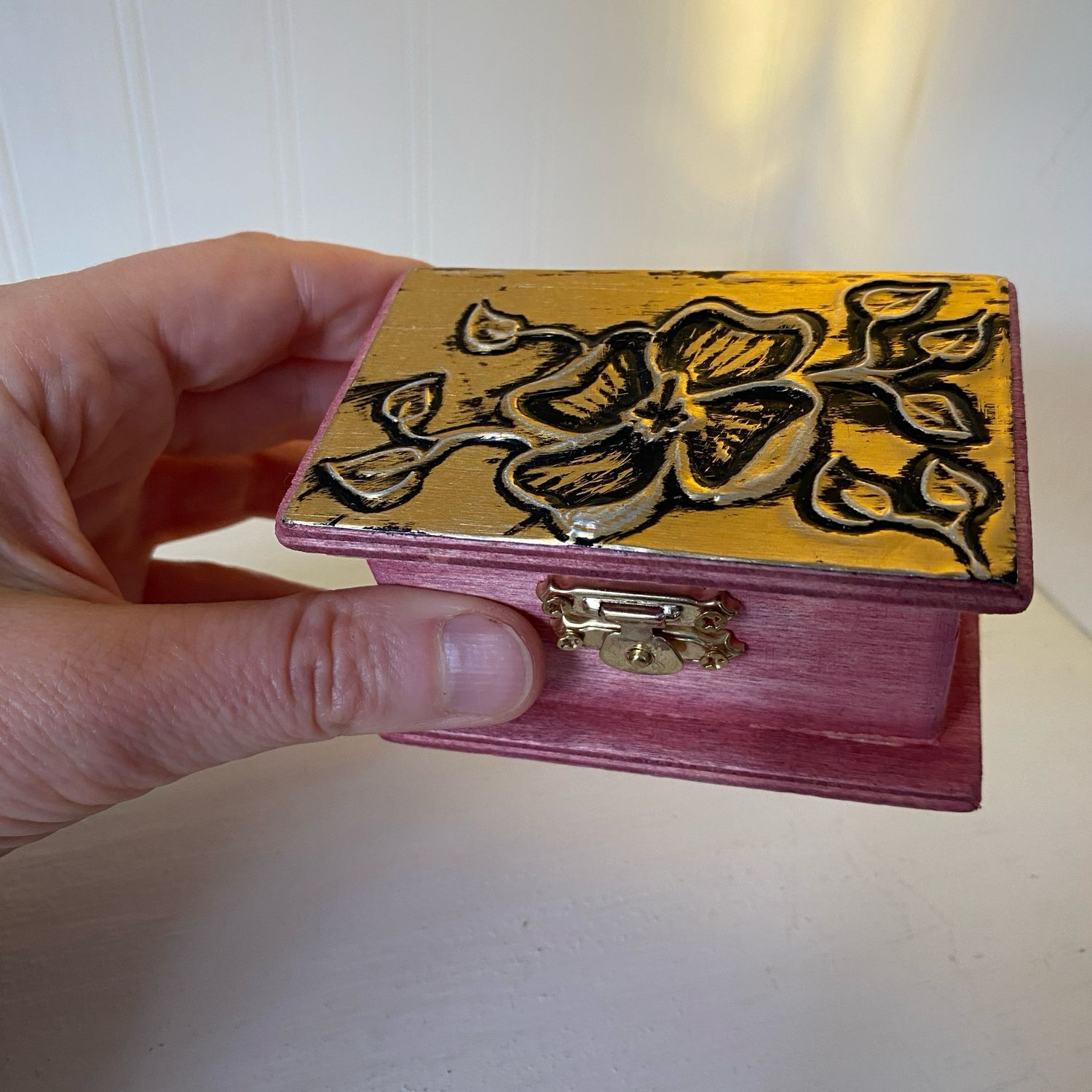 Gold Metal-Embossed Flower - Trinket Box