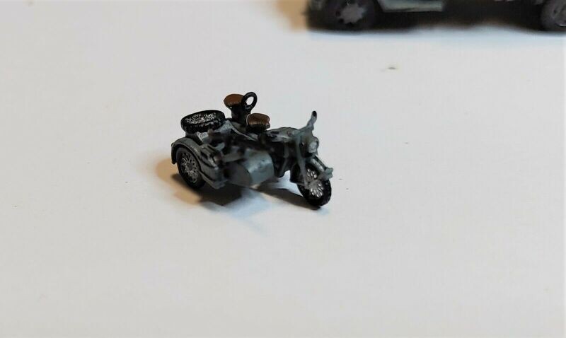Military BMW R75 with sidecar and MG42