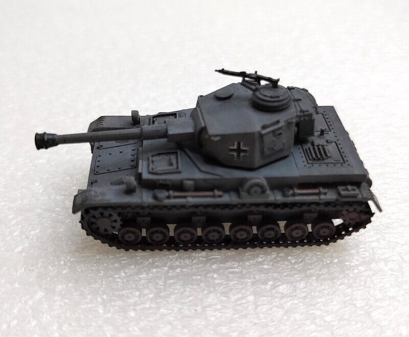 Tank IV with MG