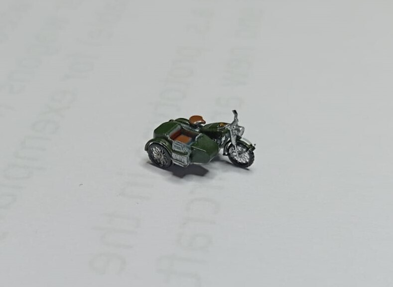 BMW R75 civilian with sidecar and spare canister