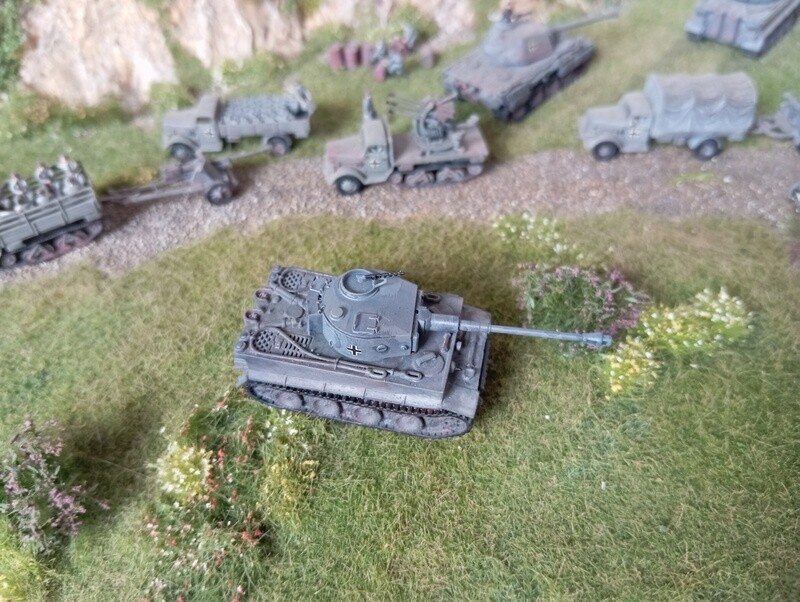 Tiger I tank with straight MG barrel