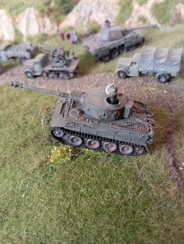 Tiger I tank (hatch open)