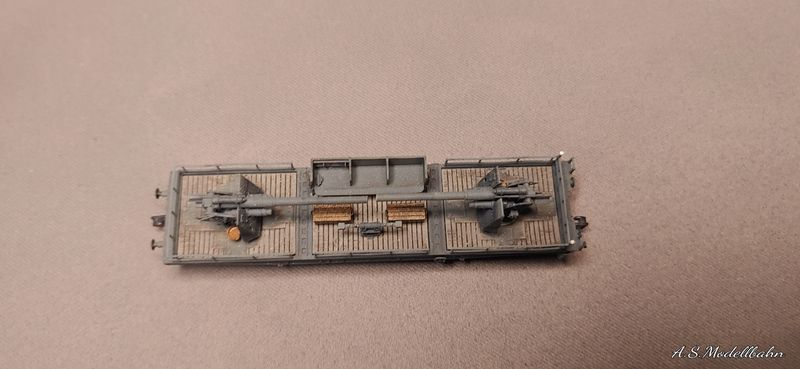 Wehrmacht heavy goods vehicle type SSY Köln with anti-aircraft 8.8 cm anti-aircraft gun/1:160 gauge N