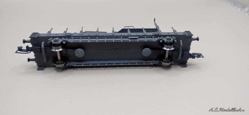 Ammunition feeder wagon N Gauge