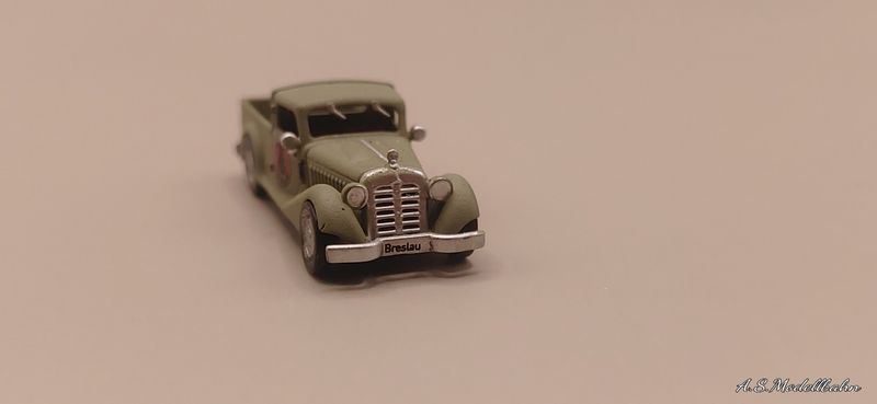 Mercedes 170 flatbed truck N Scale 1:160