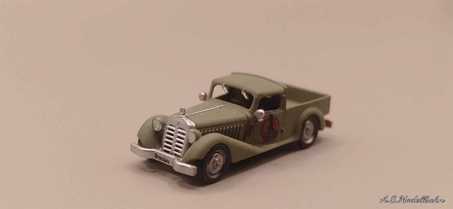 Mercedes 170 flatbed truck N Scale 1:160