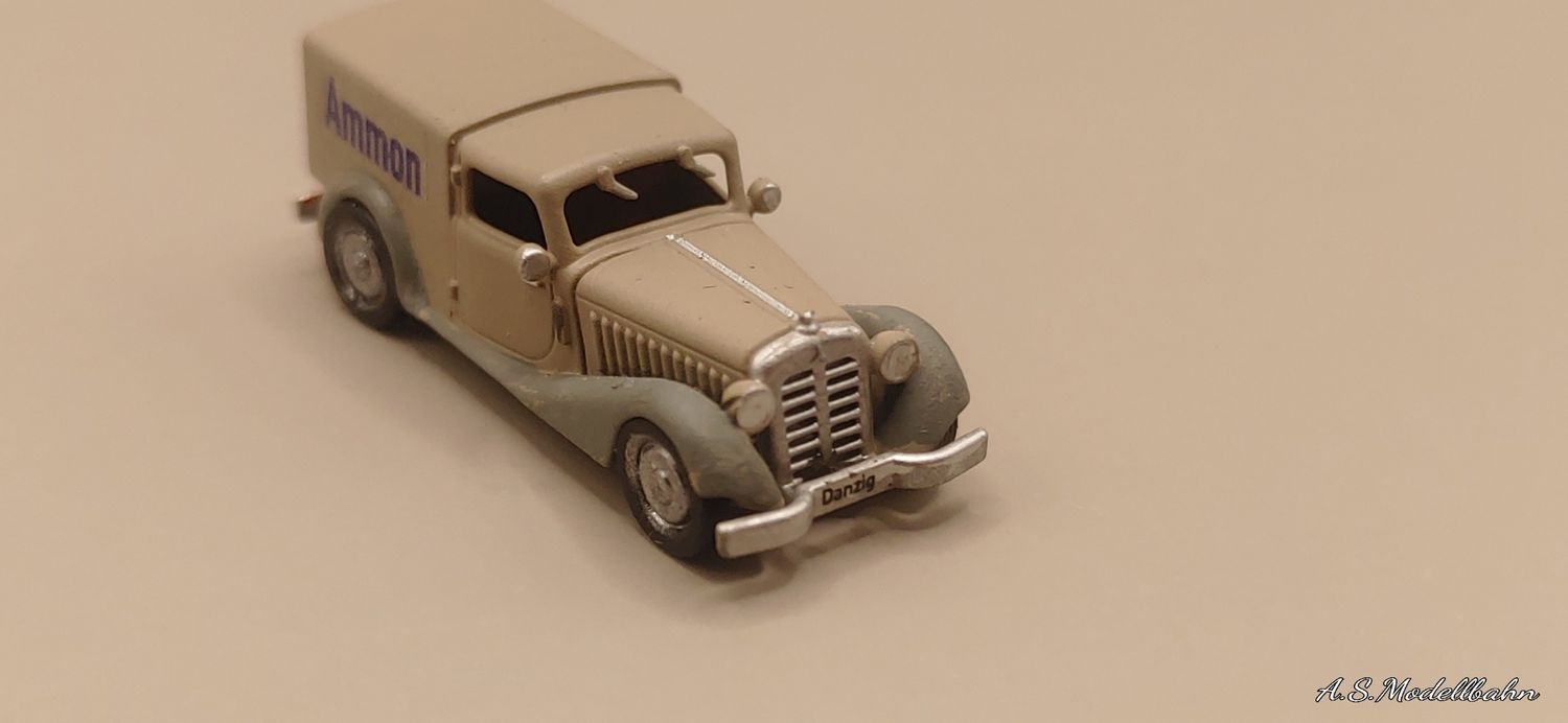 ​Mercedes 170 panel van Gauge N 1:160