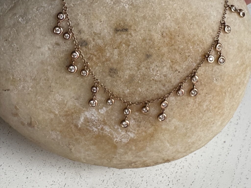 THE 28 DIAMOND SHAKER necklace