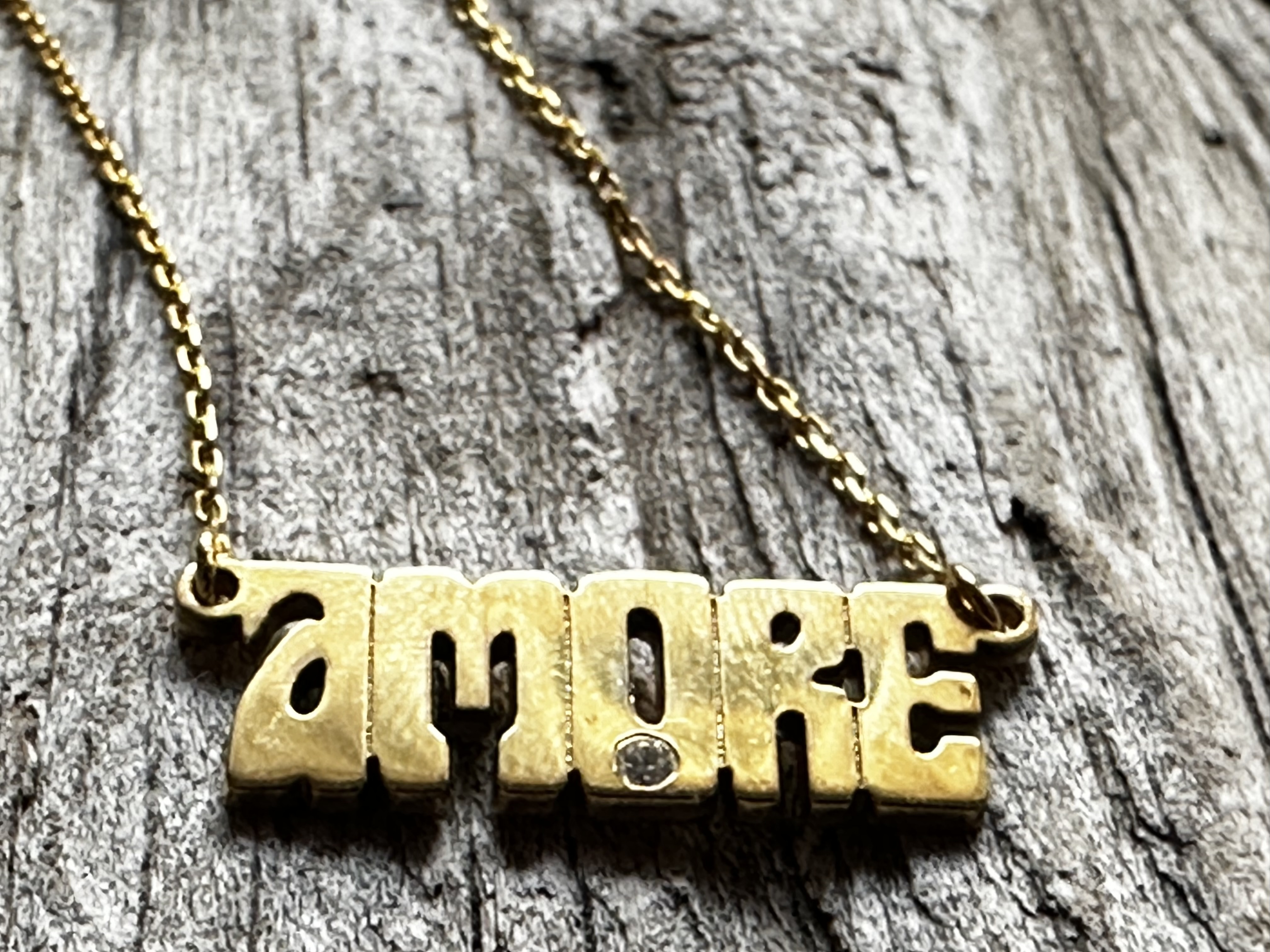 AMORE Gold and Diamond Necklace