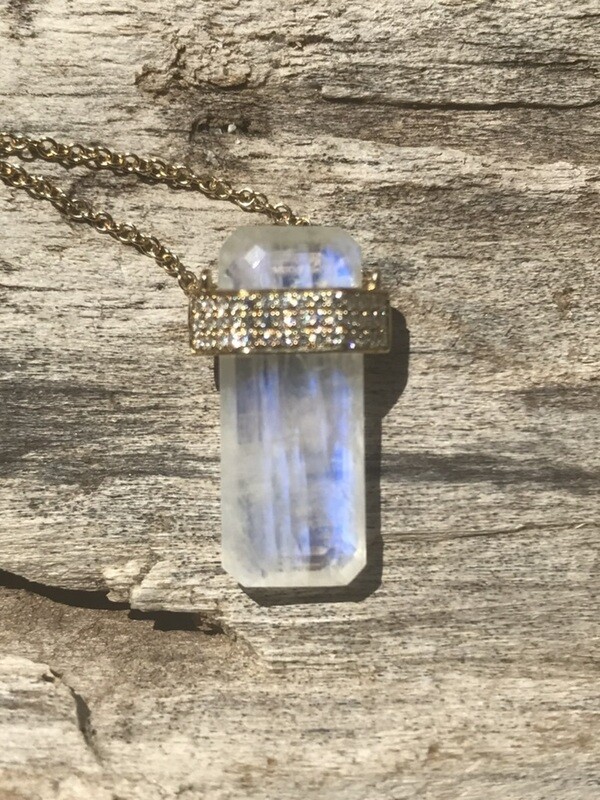 THE MOONSTONE CRYSTAL Diamond Necklace THE MOONSTONE CRYSTAL Diamond Necklace