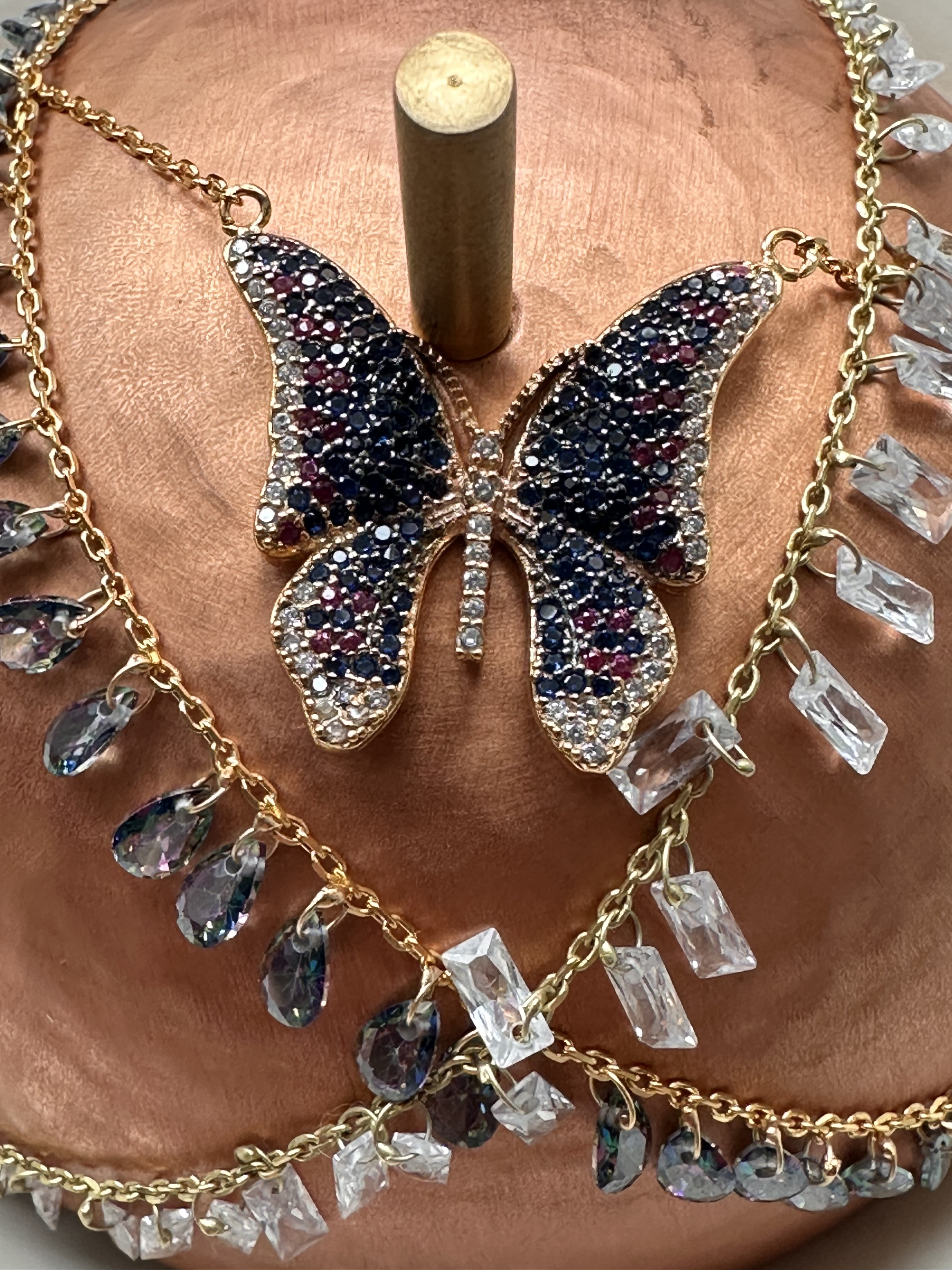 THE BLUE PURPLE BUTTERFLY necklace