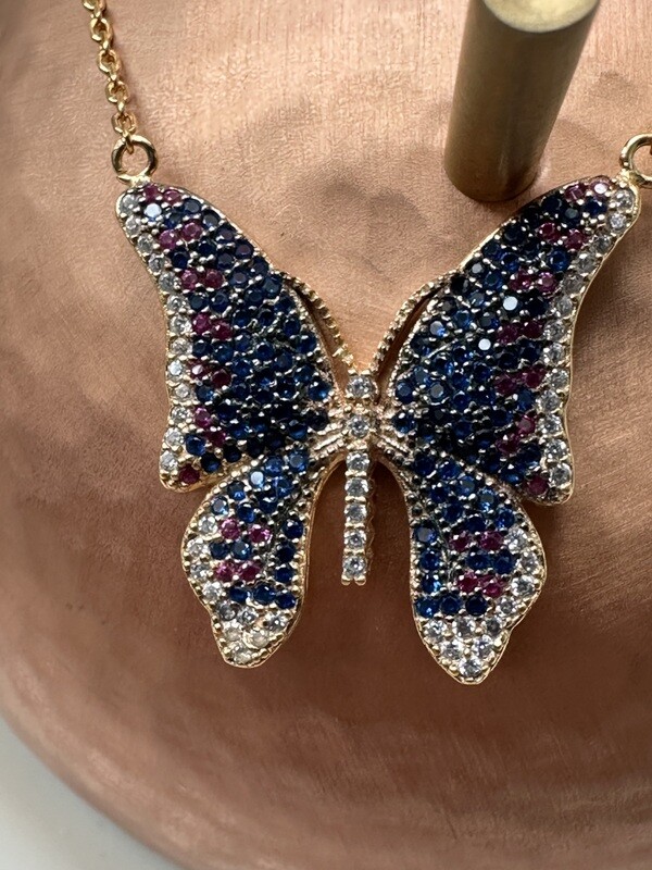THE BLUE PURPLE BUTTERFLY necklace THE BLUE PURPLE BUTTERFLY necklace