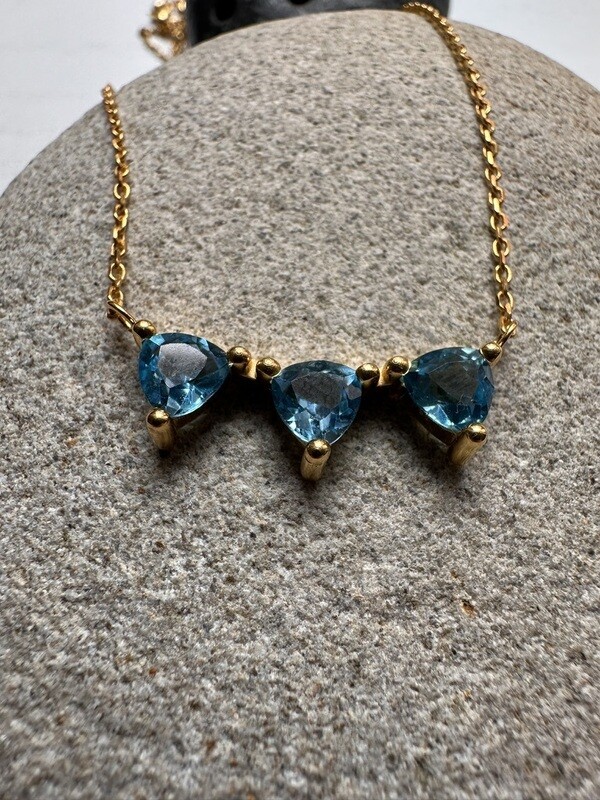 THE 3 BLUE TOPAZ Necklace