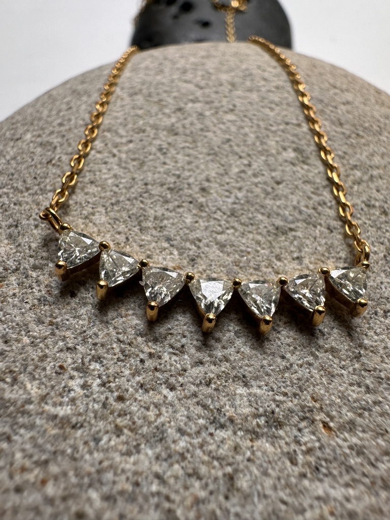 THE 7 DIAMONDS  Necklace