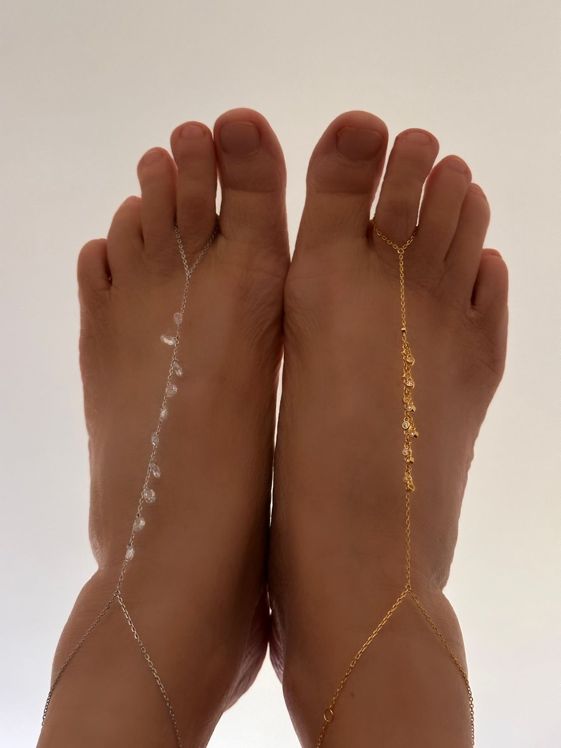 White Crystal Shaker Footchain