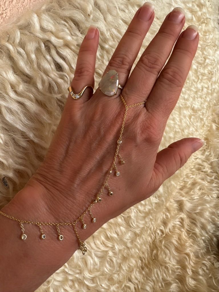 The 15 Diamond Shaker Handbracelet