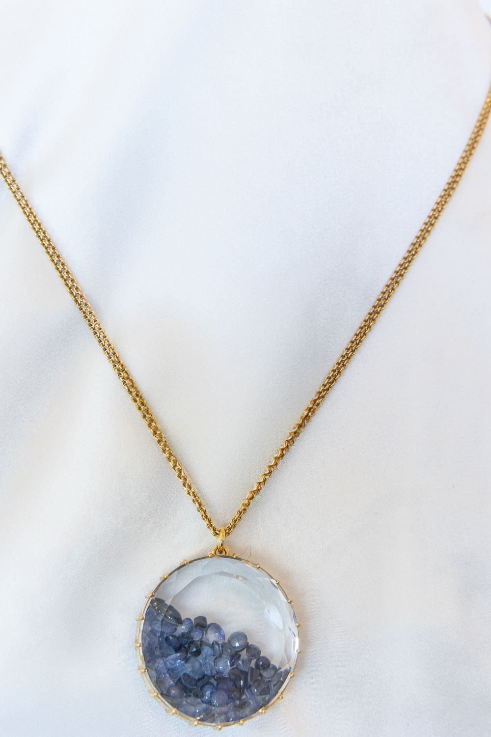 18K Yellow Gold  Blue Sapphire Shake Necklace