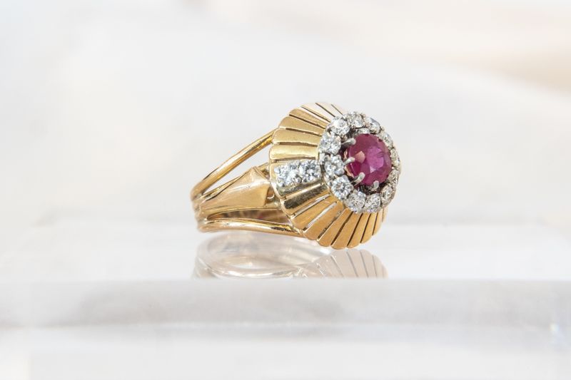 18K Yellow Gold Ruby &amp; Diamond Retro Ring